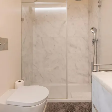 Elegant In Graca By Lovelystay Apartamento