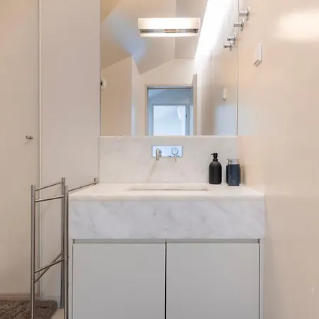 Apartamento Elegant In Graca By Lovelystay