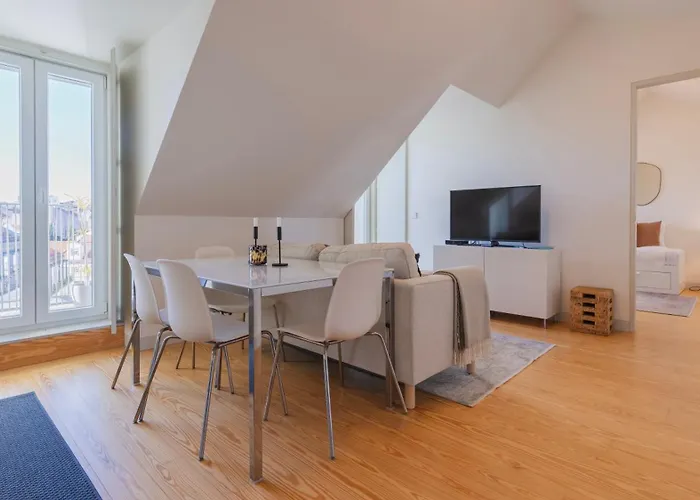 Elegant In Graca By Lovelystay Lisboa