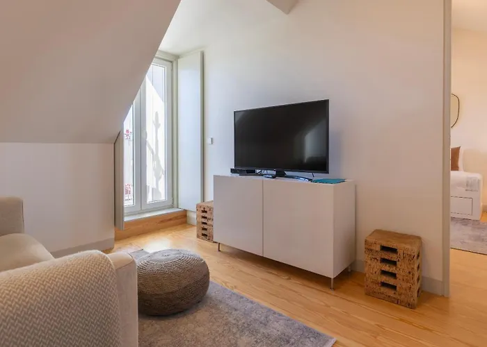 Διαμέρισμα Elegant In Graca By Lovelystay