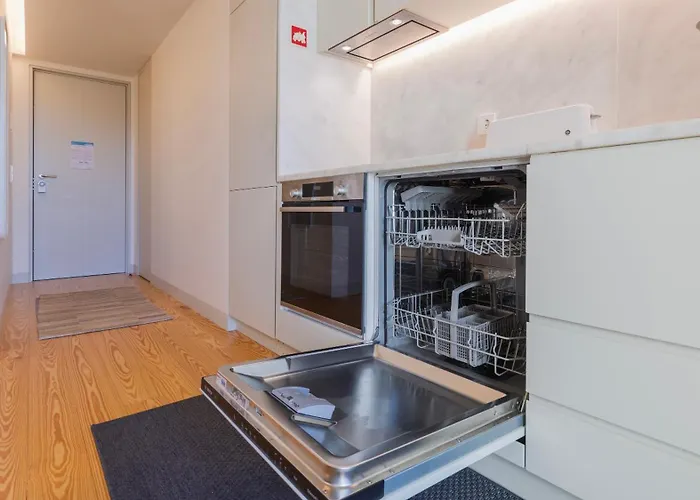 Elegant In Graca By Lovelystay Lisboa