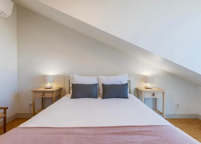 شقة Elegant In Graca By Lovelystay *