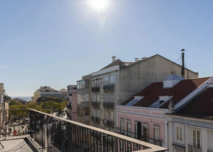 Elegant In Graca By Lovelystay شقة